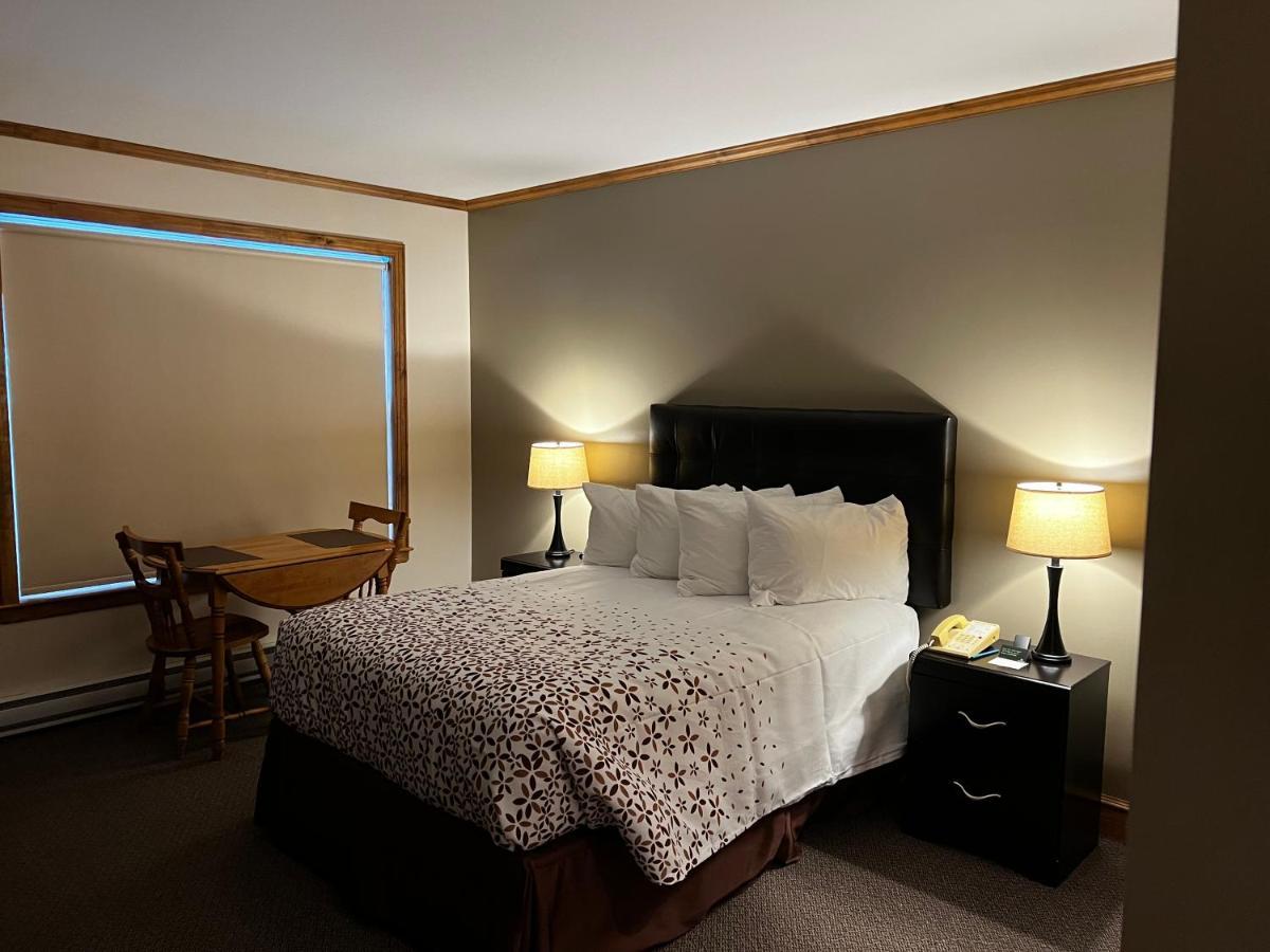 Marble Villa Steady Brook Екстер'єр фото