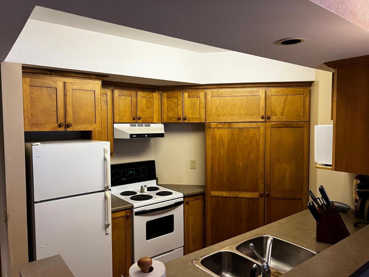 Marble Villa Steady Brook Екстер'єр фото